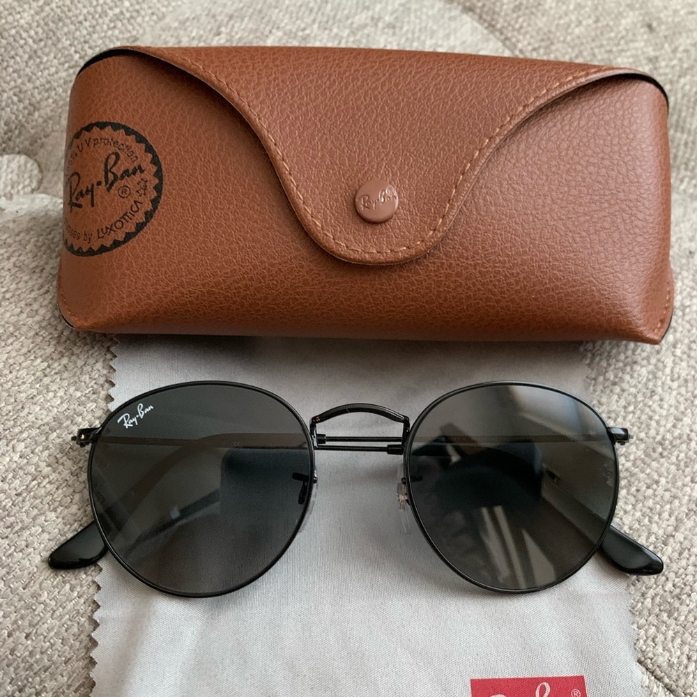 Black Circle Ray Bans